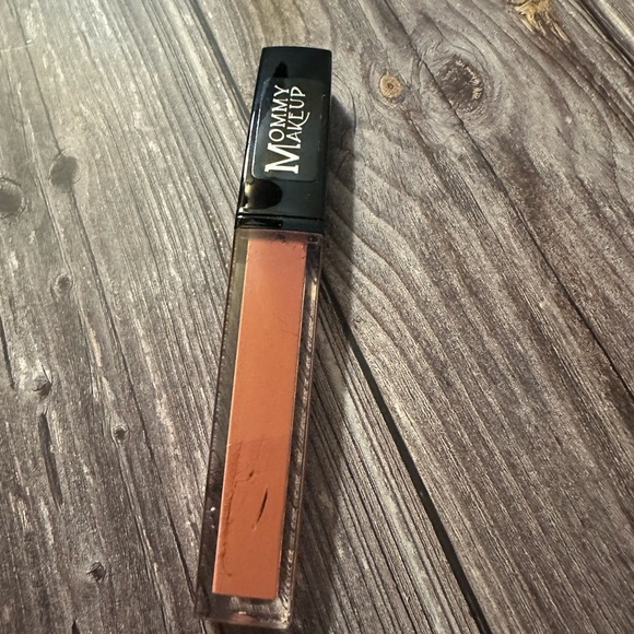 Mommy Makeup Stay Put Lip Cream Rosy Nude - Ginger - Picture 3 of 4